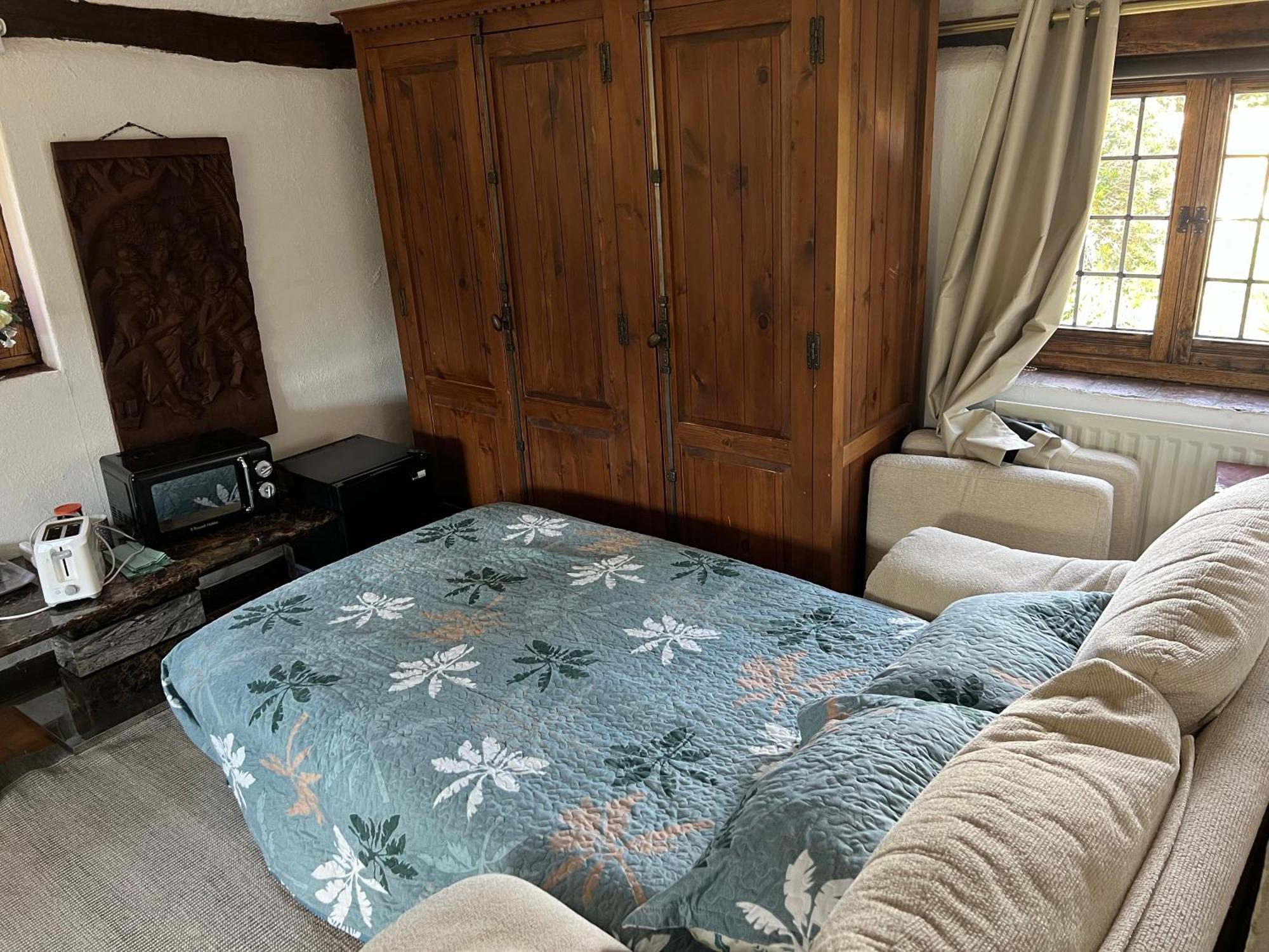 Tudor House - Double Room - En Suite Goff's Oak Kültér fotó